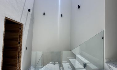 CASA EN LOMAS DE ATZINGO