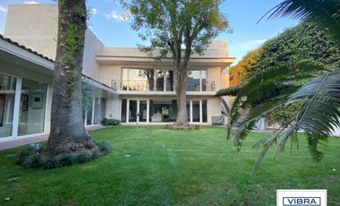 Magnífica residencia con alberca a la venta en las Lomas de Chapultepec, CDMX