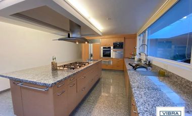 Magnífica residencia con alberca a la venta en las Lomas de Chapultepec, CDMX