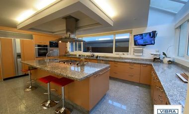 Magnífica residencia con alberca a la venta en las Lomas de Chapultepec, CDMX