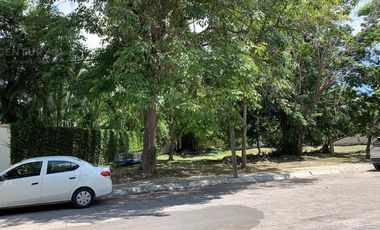 Terreno en venta en Resd. Campestre de 1,113 m2 en esquina Sm 309 mz 4 lt 14 Paseos del Sol C2887