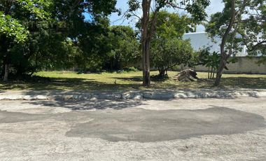 Terreno en venta en Resd. Campestre de 1,113 m2 en esquina Sm 309 mz 4 lt 14 Paseos del Sol C2887