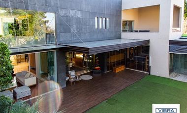 Residencia de super lujo en Jardines del Pedregal.
