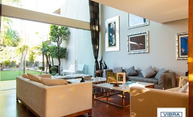 Residencia de super lujo en Jardines del Pedregal.