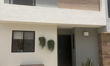 Casa en venta Nayehn Vela zakia queretaro