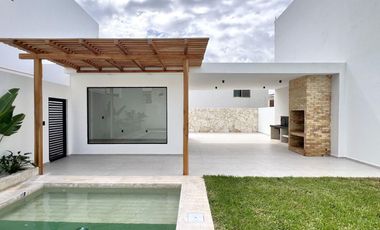 CASA CON ALBERCA EN VENTA EN LOMAS DIAMANTE