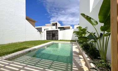 CASA CON ALBERCA EN VENTA EN LOMAS DIAMANTE