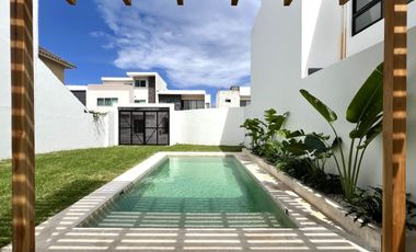 CASA CON ALBERCA EN VENTA EN LOMAS DIAMANTE