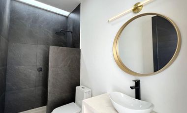 CASA CON ALBERCA EN VENTA EN LOMAS DIAMANTE