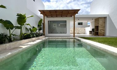 CASA CON ALBERCA EN VENTA EN LOMAS DIAMANTE