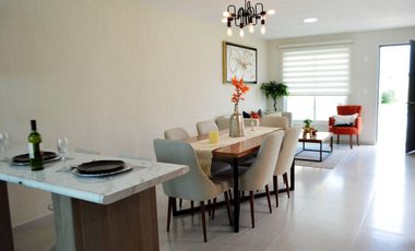 VENTA DE CASA EN FRACCIONAMIENTO RINCÓN DE XONACATLÁN