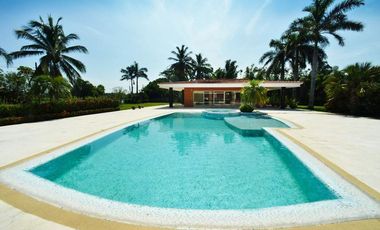Boca del Río, CASA de Lujo y Terreno en VENTA junto al Río.