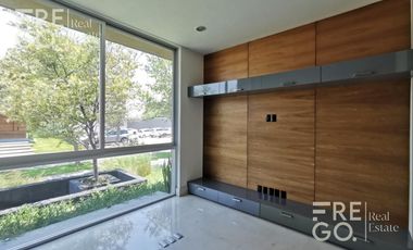 Casa en venta en Bosque de los Lagos, Jardines Univesidad, Zapopan