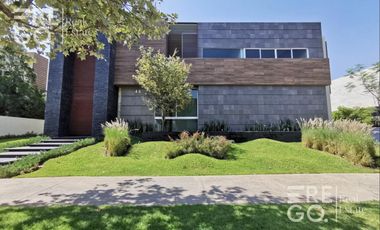 Casa en venta en Bosque de los Lagos, Jardines Univesidad, Zapopan