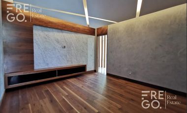 Casa en venta en Bosque de los Lagos, Jardines Univesidad, Zapopan