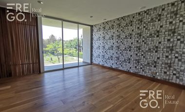 Casa en venta en Bosque de los Lagos, Jardines Univesidad, Zapopan