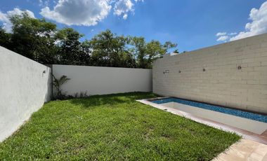Casa en  Venta en Mérida en Privada 4 recámaras lista para entrega