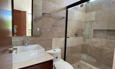 Casa en  Venta en Mérida en Privada 4 recámaras lista para entrega