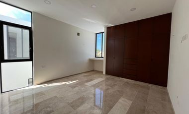 Casa en  Venta en Mérida en Privada 4 recámaras lista para entrega