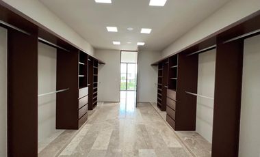 Casa en  Venta en Mérida en Privada 4 recámaras lista para entrega