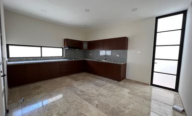 Casa en  Venta en Mérida en Privada 4 recámaras lista para entrega