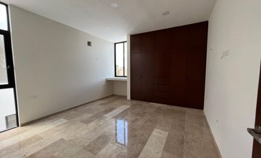 Casa en  Venta en Mérida en Privada 4 recámaras lista para entrega
