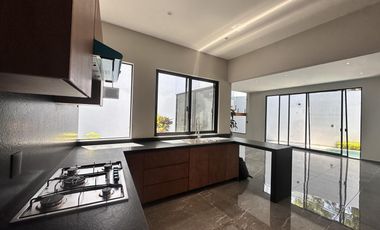 Casa en Fraccionamiento Lomas de Atzingo