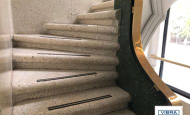 Edificio con uso de suelo para hotel en Mazaryk, Polanco.