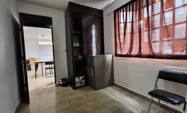 Edificio Comercial en venta con 3 Deptos, 6 locales comerciales en  Blvd Ojo de Agua SUP. 335 m2