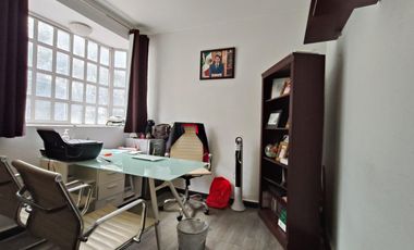 Edificio Comercial en venta con 3 Deptos, 6 locales comerciales en  Blvd Ojo de Agua SUP. 335 m2