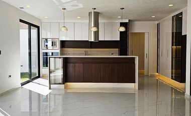 Casa en VENTA P. Potosí Lomas de Angelópolis Cholula Puebla.