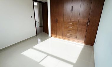 ASA SEMINUEVA DOS NIVELES, RESIDENCIAL MONTENOVO, PACHUCA, HGO.