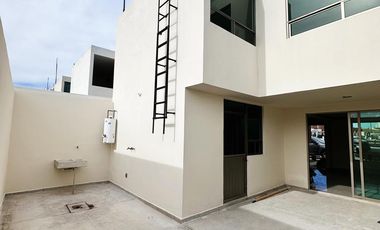 ASA SEMINUEVA DOS NIVELES, RESIDENCIAL MONTENOVO, PACHUCA, HGO.