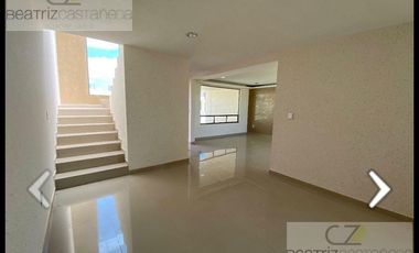 ASA SEMINUEVA DOS NIVELES, RESIDENCIAL MONTENOVO, PACHUCA, HGO.