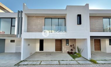 CASA EN VENTA EN FRACCIONAMIENTO ALTANA, ZONA SAN PEDRO CHOLULA