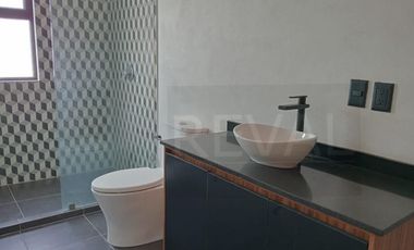 Linda Casa de Autor en Venta y Renta en Cumbres del Lago Juriquilla