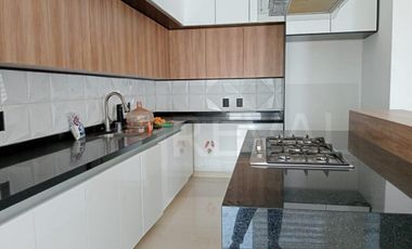 Linda Casa de Autor en Venta y Renta en Cumbres del Lago Juriquilla