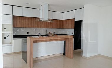 Linda Casa de Autor en Venta y Renta en Cumbres del Lago Juriquilla