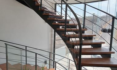 Linda Casa de Autor en Venta y Renta en Cumbres del Lago Juriquilla