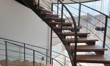 Linda Casa de Autor en Venta y Renta en Cumbres del Lago Juriquilla