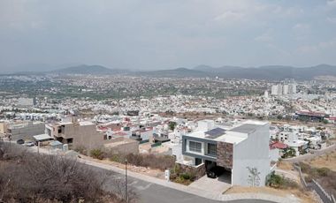 Linda Casa de Autor en Venta y Renta en Cumbres del Lago Juriquilla