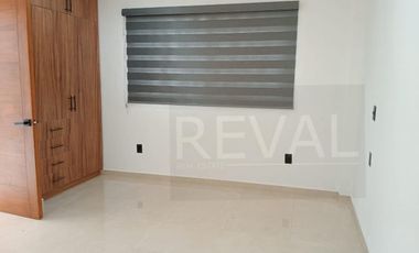 Linda Casa de Autor en Venta y Renta en Cumbres del Lago Juriquilla