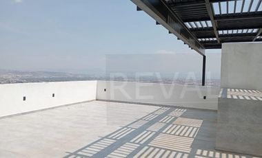 Linda Casa de Autor en Venta y Renta en Cumbres del Lago Juriquilla