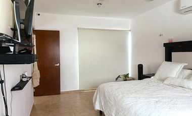 Venta Casa en Privada con Amenidades, 4 recámaras y piscina