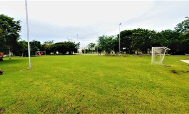 Venta Casa en Privada con Amenidades, 4 recámaras y piscina