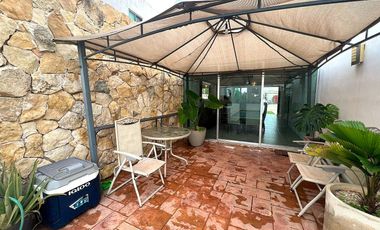 Venta Casa en Privada con Amenidades, 4 recámaras y piscina