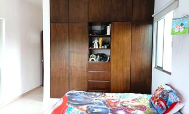 Venta Casa en Privada con Amenidades, 4 recámaras y piscina