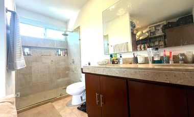 Venta Casa en Privada con Amenidades, 4 recámaras y piscina