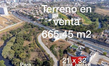 TERRENO EN VENTA EN PERIFÉRICO Y BOULEVARD CARMELITAS
