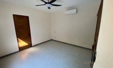 Oportunidad Única en Senderos de Mayakoba – Casa Exclusiva en Venta C3906